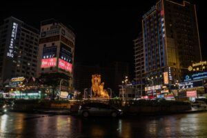 សហរដ្ឋអាមេរិក ដាក់ទណ្ឌកម្មឧកញ៉ាកម្ពុជា ជុំវិញការចោទប្រកាន់មជ្ឈមណ្ឌលឆបោក